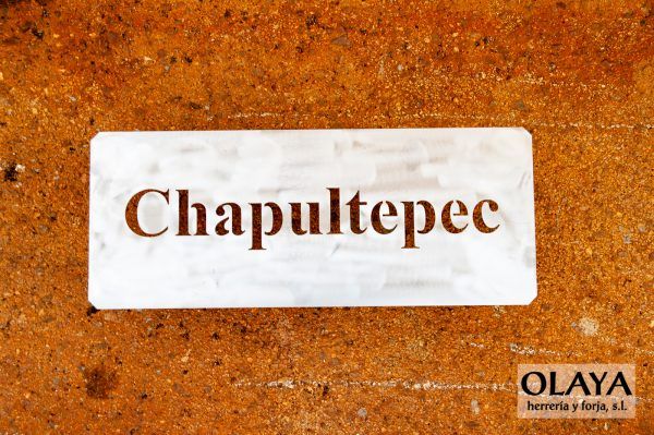 Chapultepec letrero de acero corten Madrid, sin oxidar