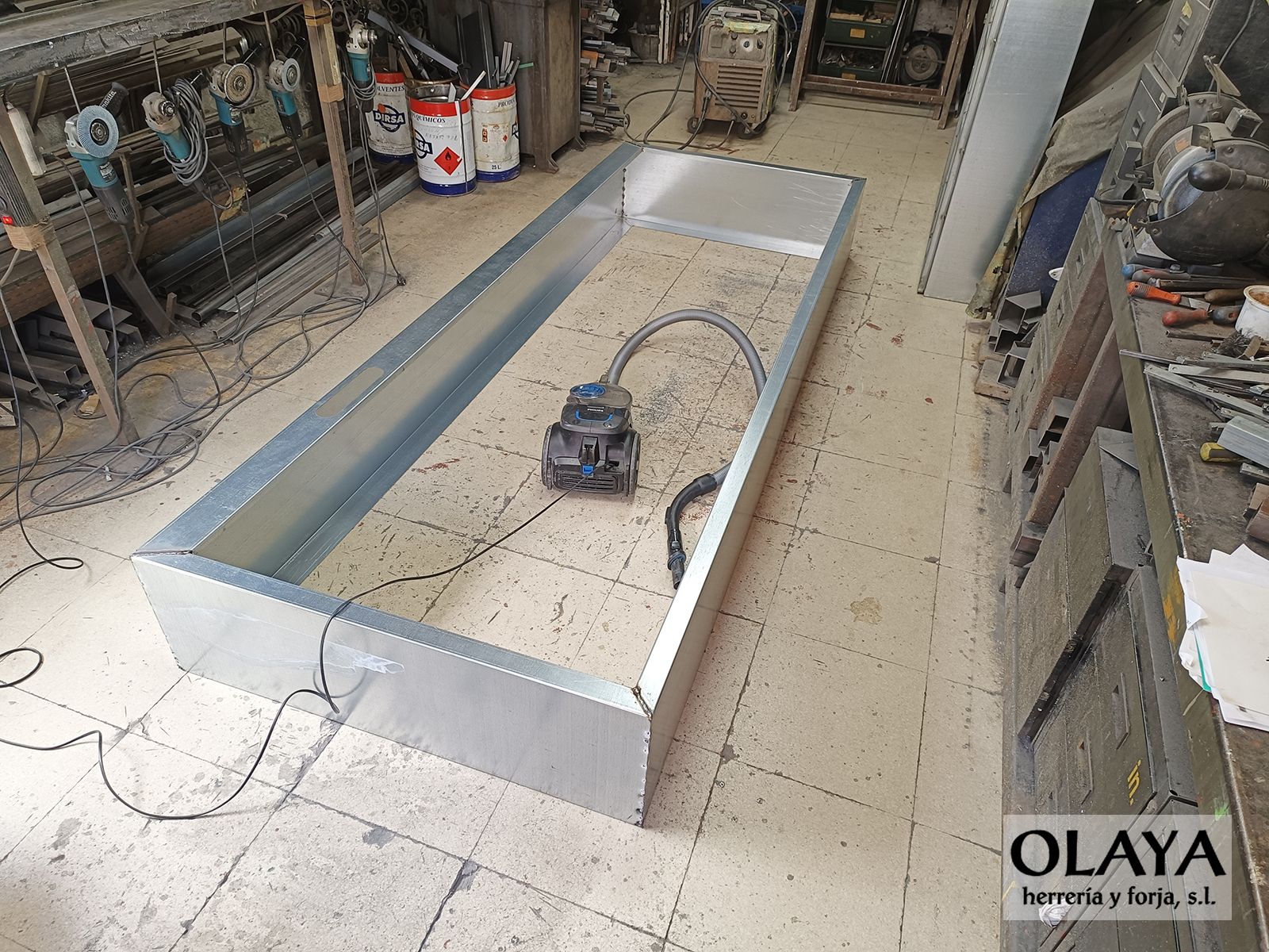 FUENTE DE FORJA-17-02 FUENTE DE FORJA GALVANIZADA. OLAYAHERRERIAYFORJA.COM