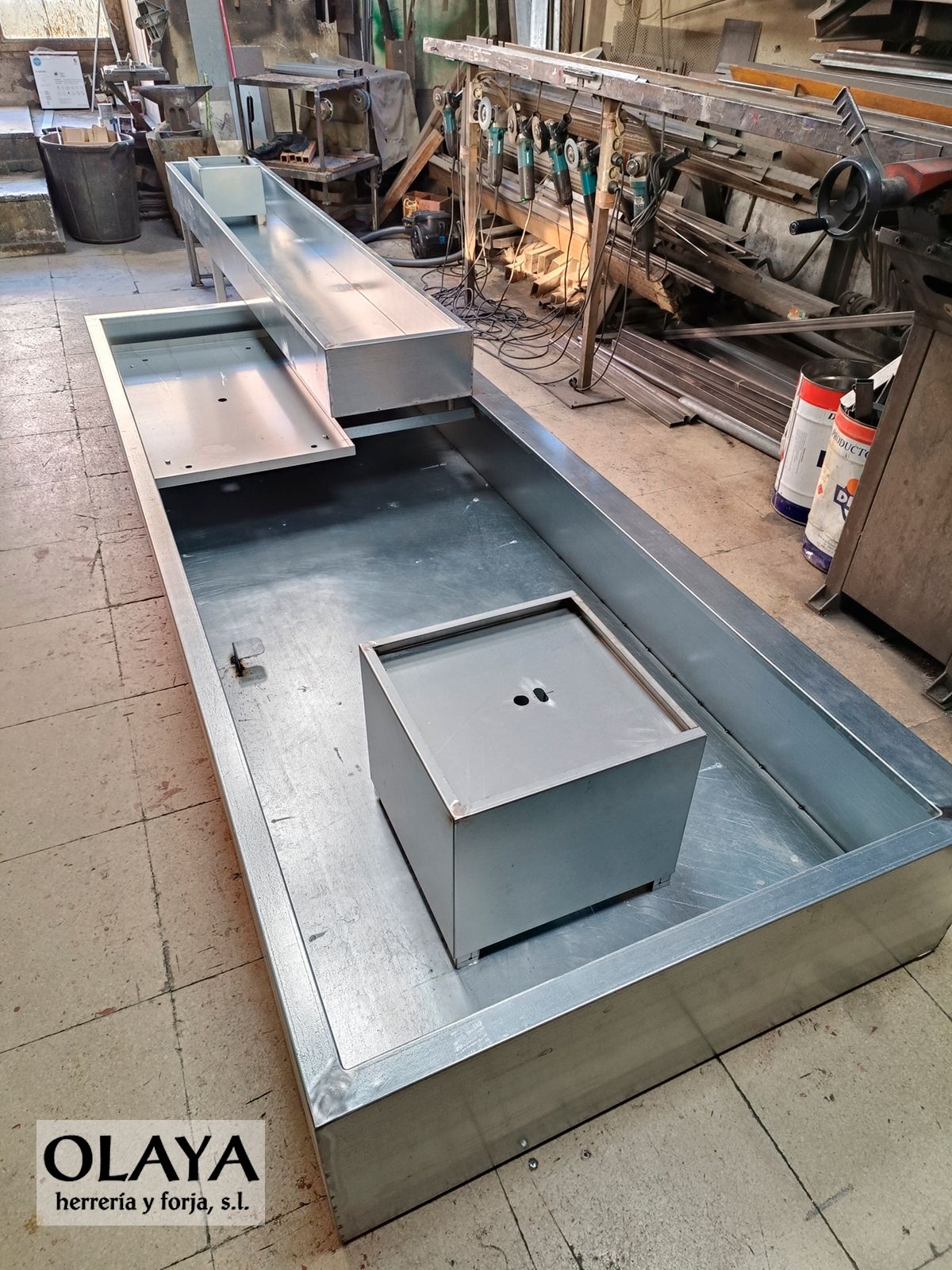 FUENTE DE FORJA-17-04 FUENTE DE FORJA GALVANIZADA. OLAYAHERRERIAYFORJA.COM