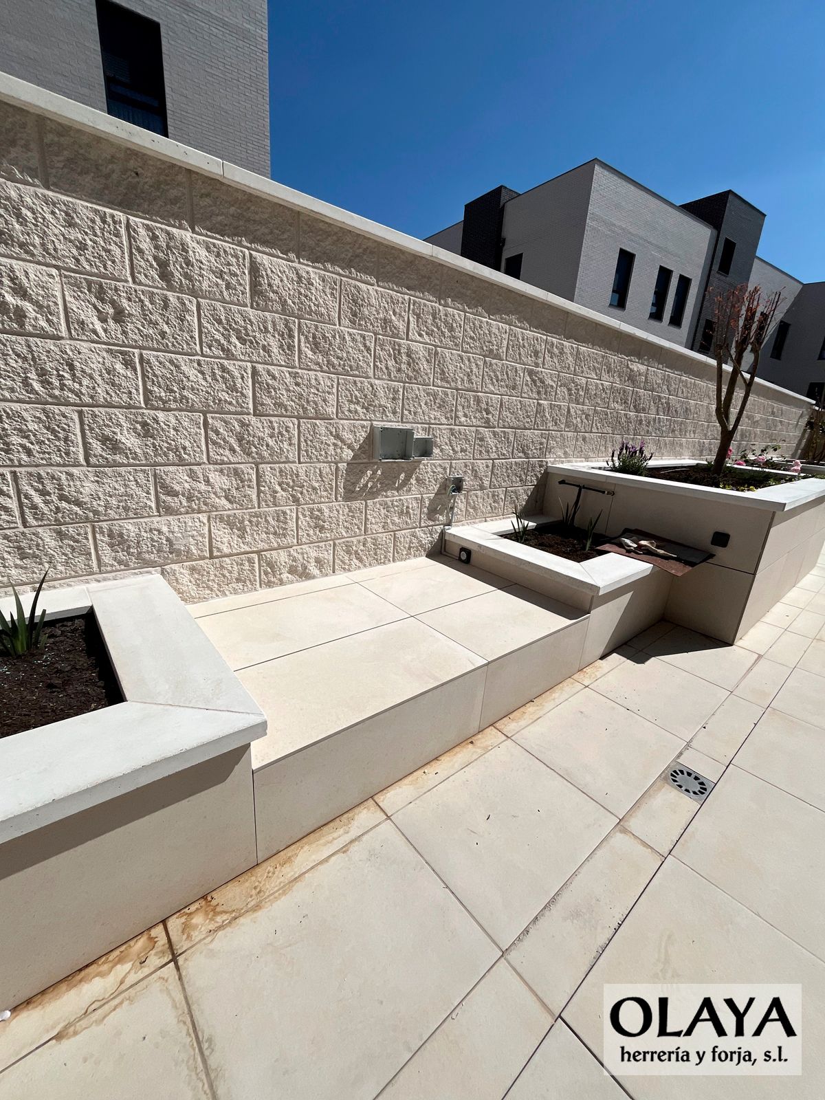 FUENTE-DE-ACERO-CORTEN-29-02-OLAYAHERRERIAYFORJA