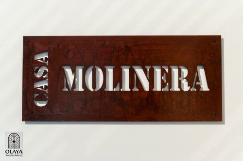 Rotulo en acero corten LOSCAPRICHOSDEMARI.COM